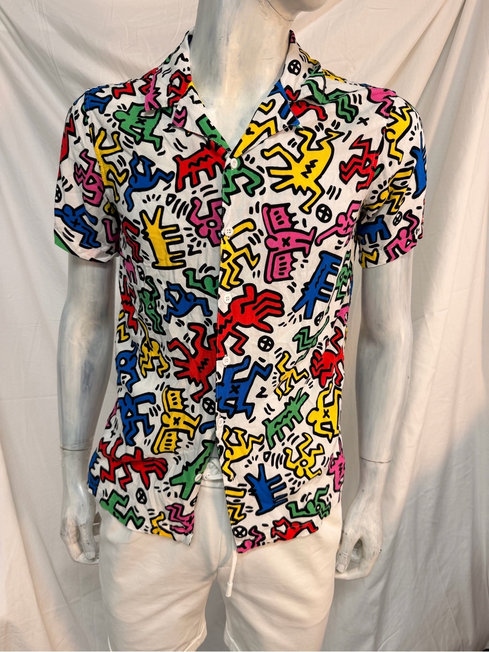 Keith Haring H&M Graphic Button Up Shirt Size Small Colorful Art Print